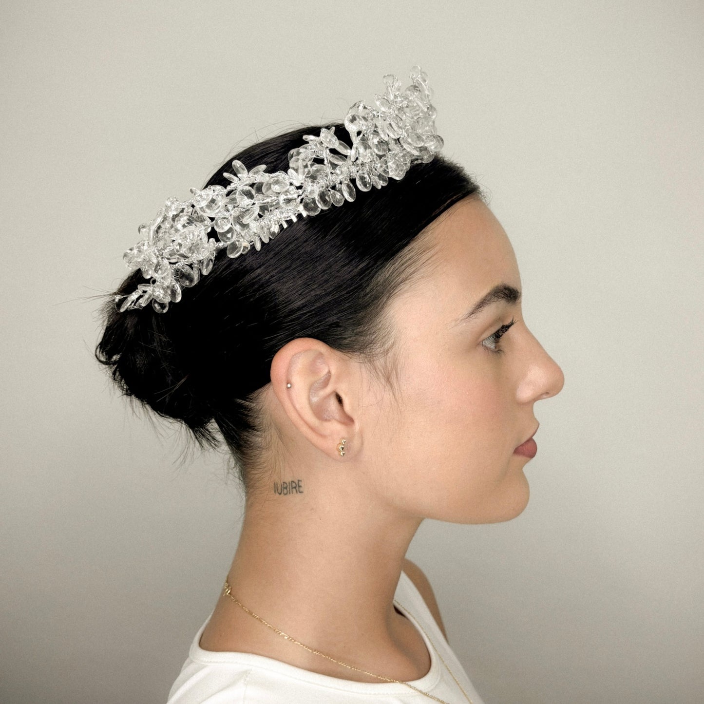 Tocado Tiara Pétalos de cristal