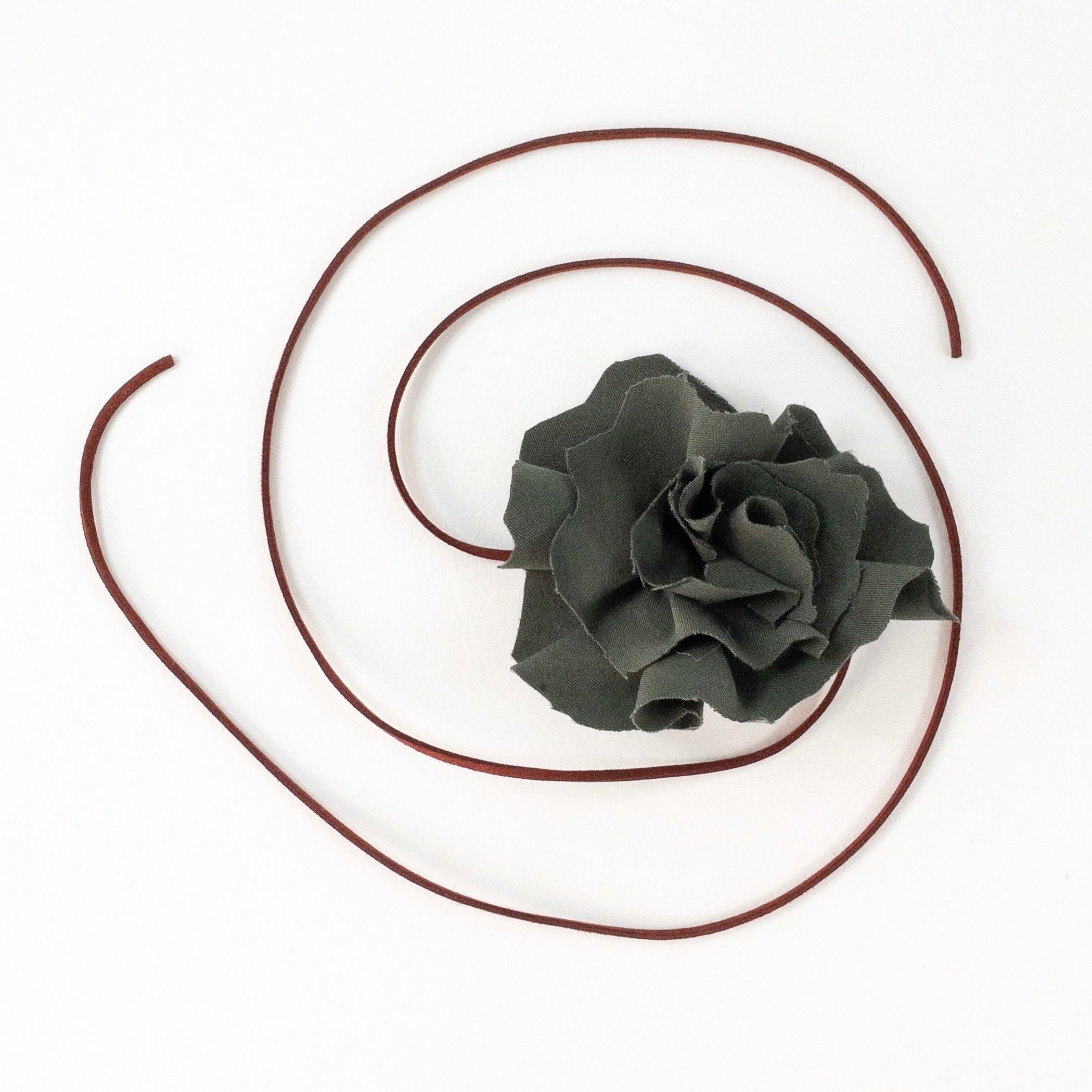 Gargantilla choker Flor de tela lisa - Imagen 2