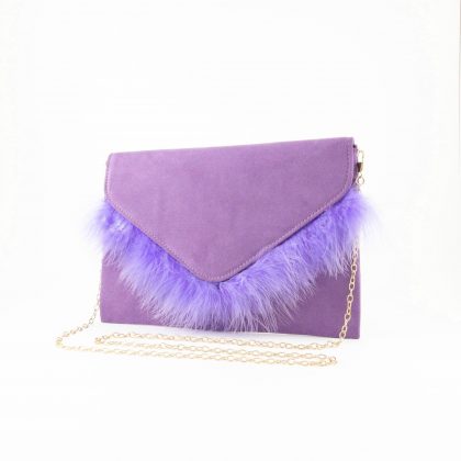 Cartera con plumas