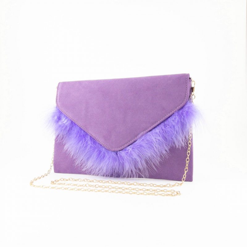 Cartera con plumas