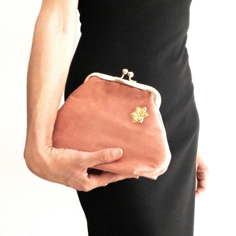 Bolso Monedero con flor - Imagen 2